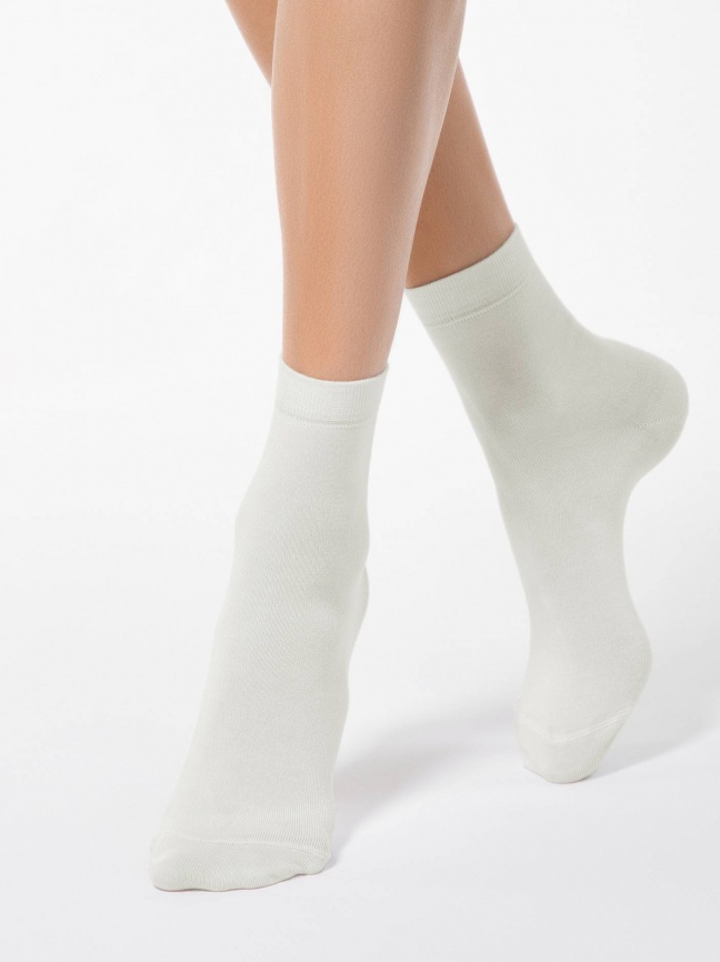 Женские носки CONTE Classic (Молочный) фото 1