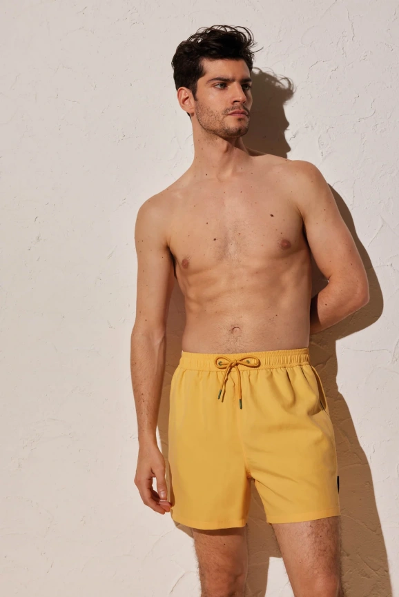 Мужские пляжные шорты YSABEL MORA Unico (Желтый) фото 1